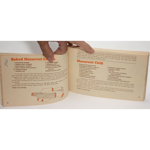 MUELLER'S CLASSIC RECIPES For Macaroni Spaghetti 1972 Vintg. Cookbook Nostalgia - Picture 6 of 8